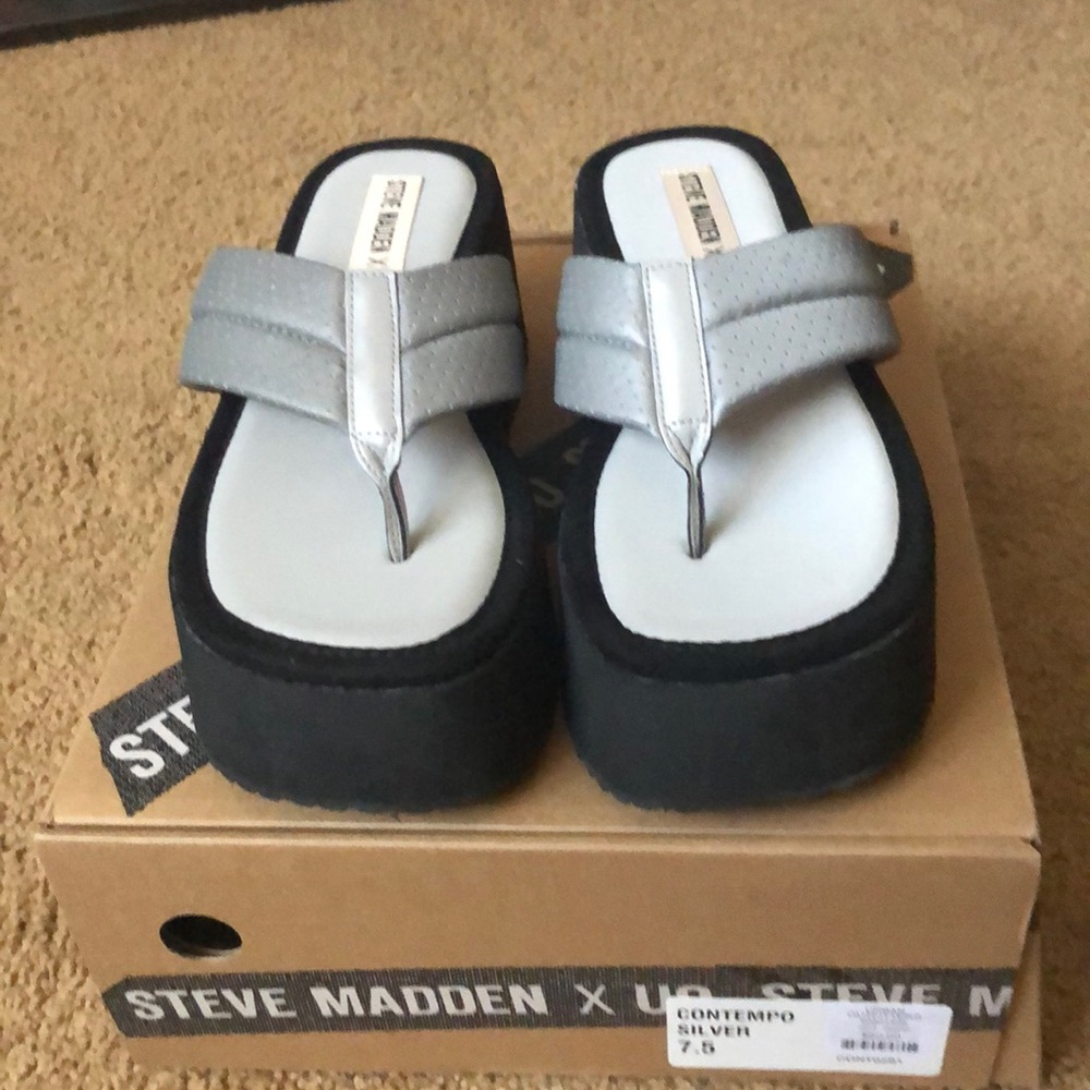 Platform sandals